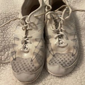 Nfinity Vengeance Cheer Shoes with Bag